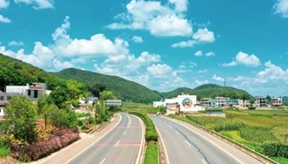 [中國交通報(bào)]七彩云南有這樣一個(gè)路美景美的地方