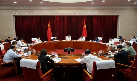 省委常委會省委深改委會議學(xué)習(xí)貫徹習(xí)近平總書記重要講話重要指示精神強(qiáng)調(diào) 結(jié)合主題教育推動改革工作走深走實(shí)推進(jìn)解難題促發(fā)展惠民生取得新成效